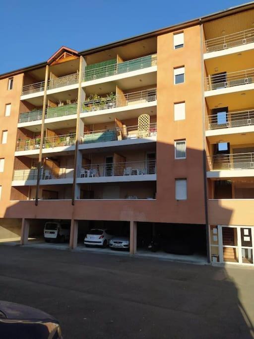 Joli Appartement T2 Tres Bien Situe, Parking Couvert لورد المظهر الخارجي الصورة